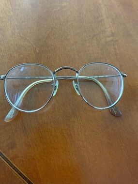 Ray-Ban Round Metal Glasses in Silver with Beige Temples